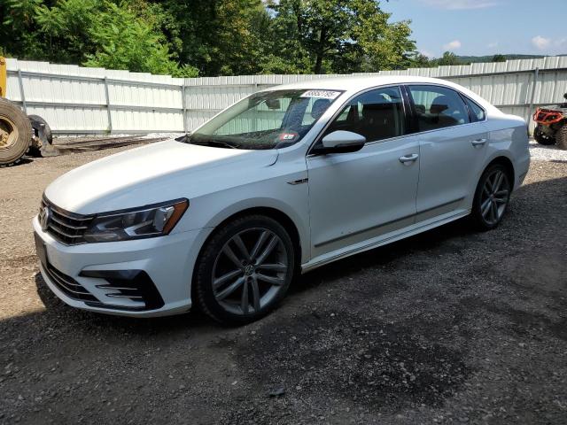 2017 VOLKSWAGEN PASSAT R-L 1VWDT7A32HC057334
