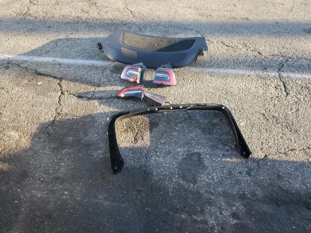 2024 TESLA MODEL Y 7SAYGDEE6RA232661