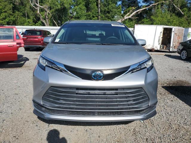 2022 TOYOTA SIENNA LE 5TDKRKEC8NS079788