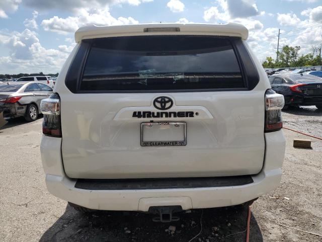 2020 TOYOTA 4RUNNER SR JTEBU5JR0L5815812