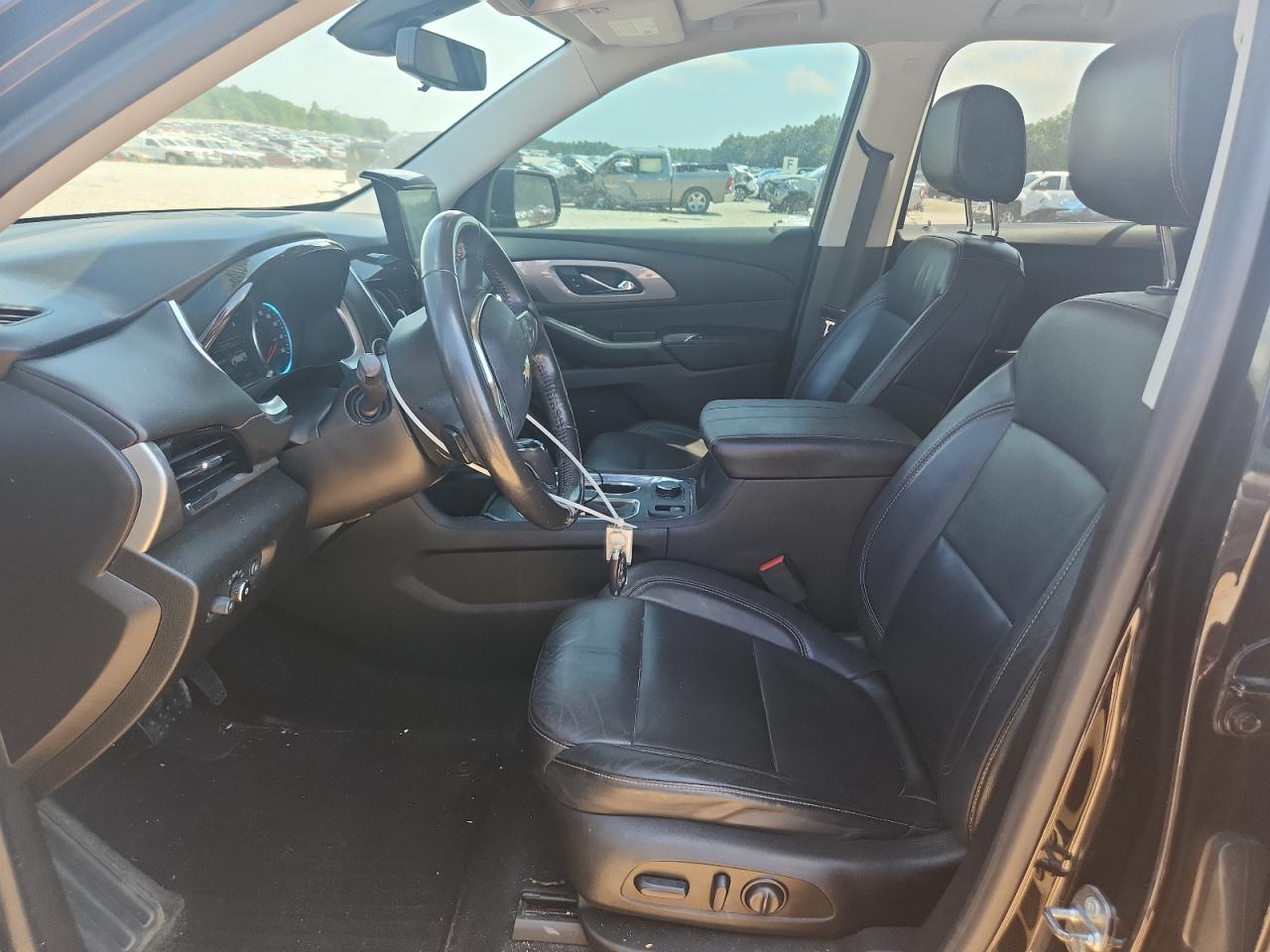 CHEVROLET TRAVERSE LT