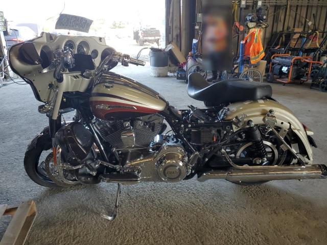 2011 HARLEY-DAVIDSON FLHXSE2 - 1HD1PZ812BB951226