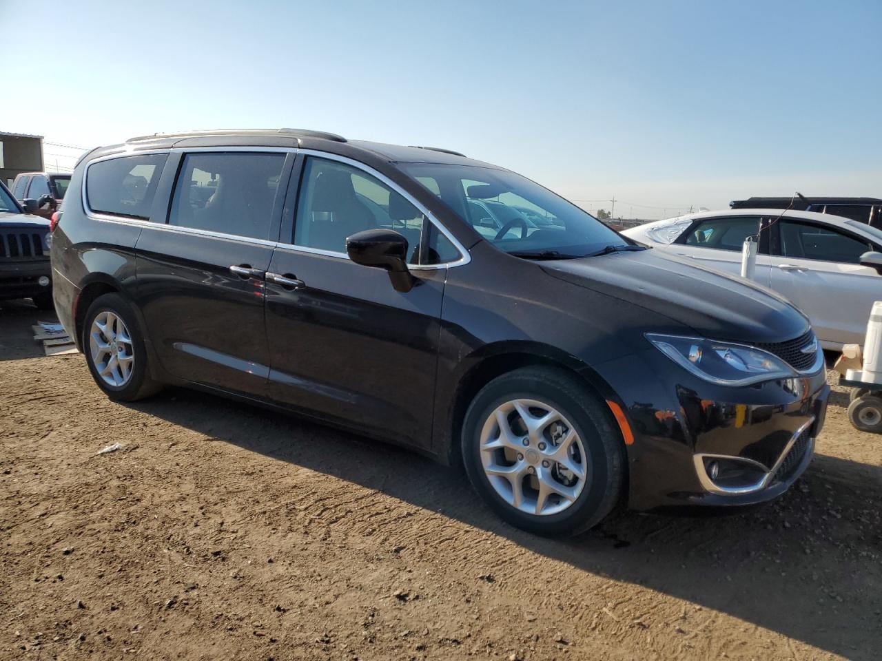 CHRYSLER PACIFICA TOURING PLUS