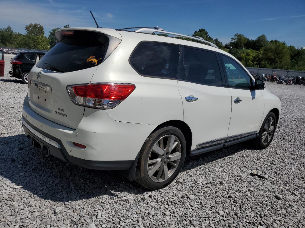 NISSAN PATHFINDER S