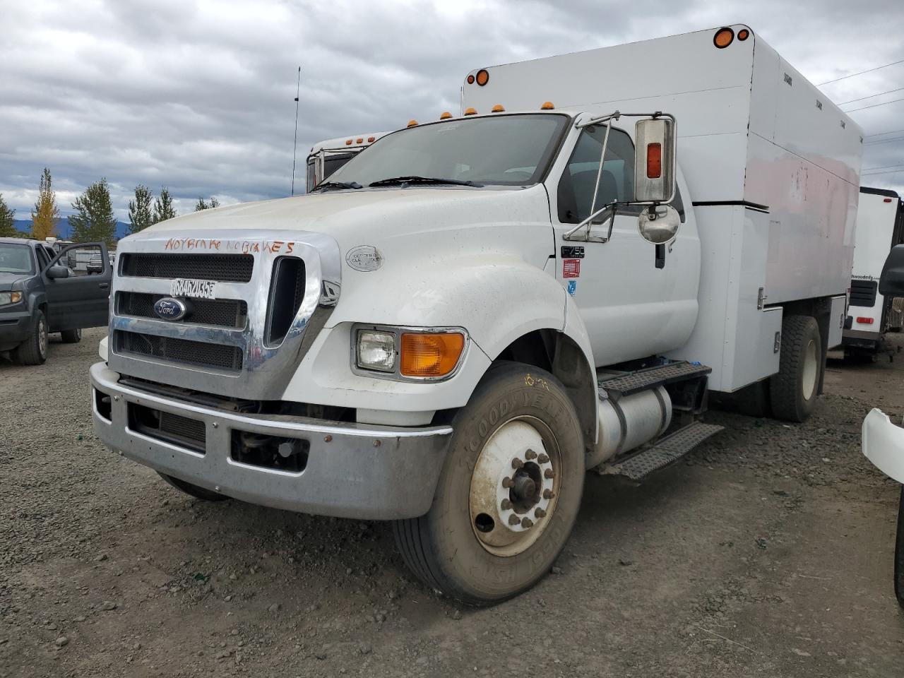 FORD F-750 SUPER DUTY