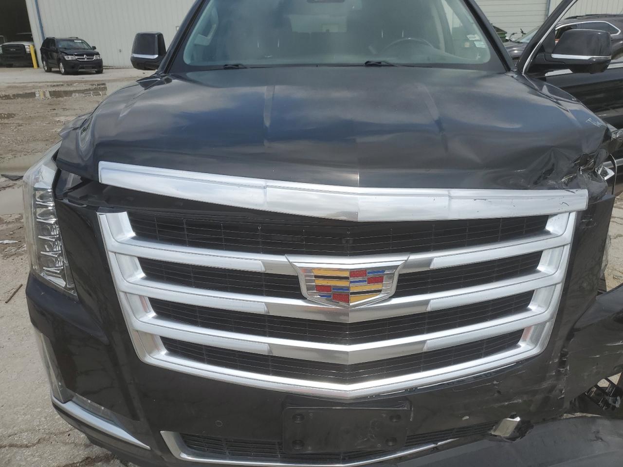 CADILLAC ESCALADE LUXURY