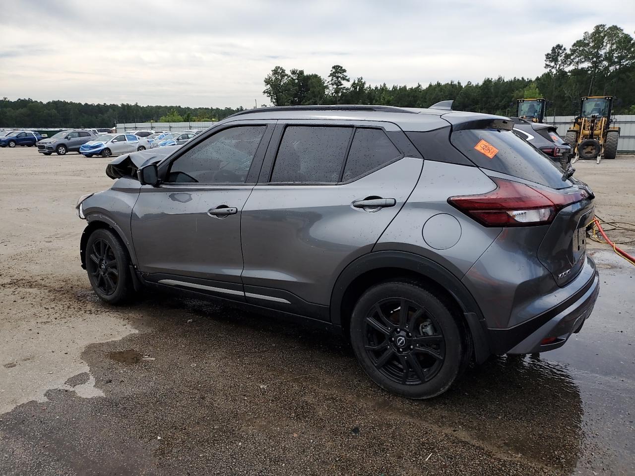 NISSAN KICKS SR