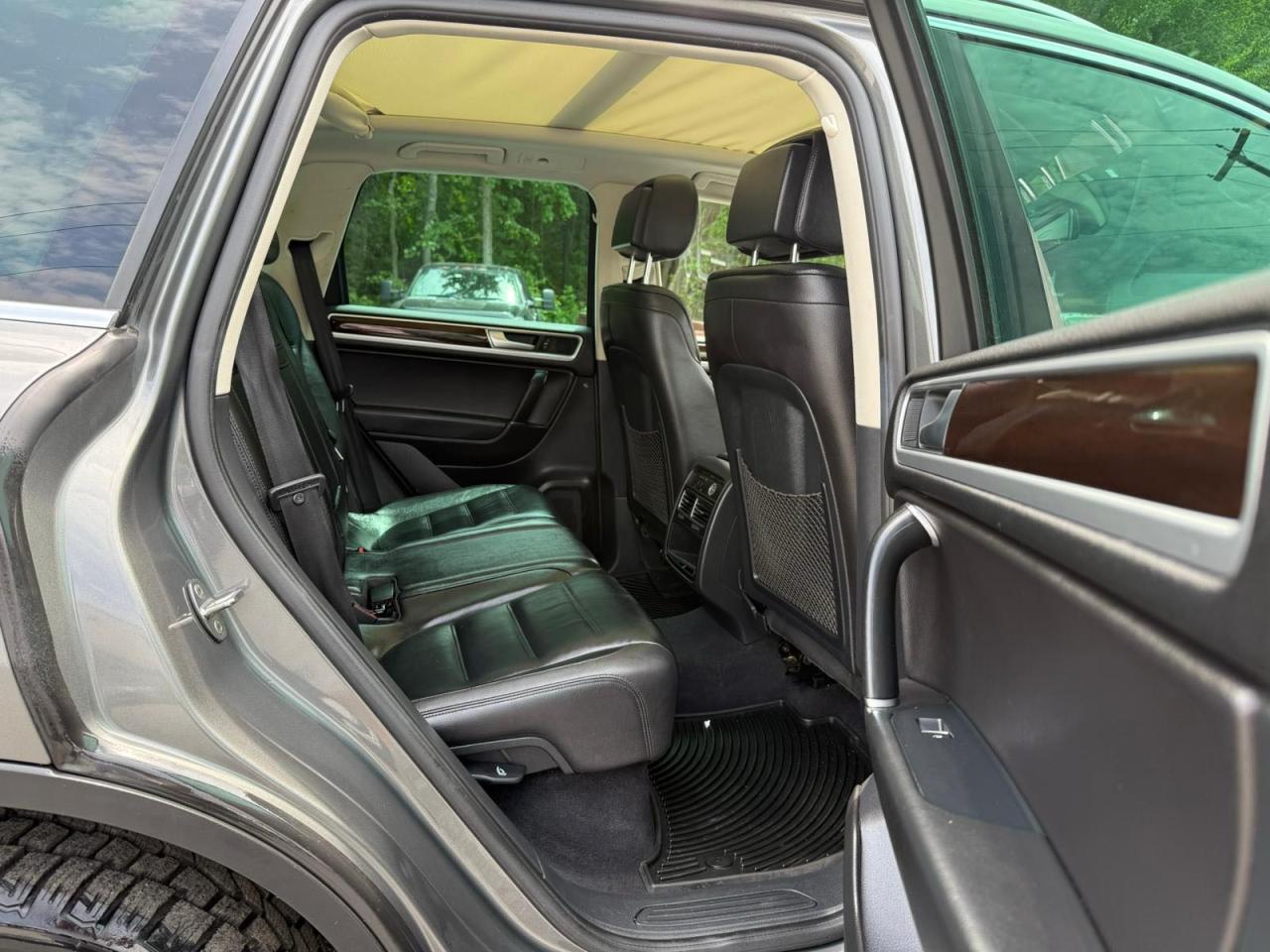 VOLKSWAGEN TOUAREG SPORT