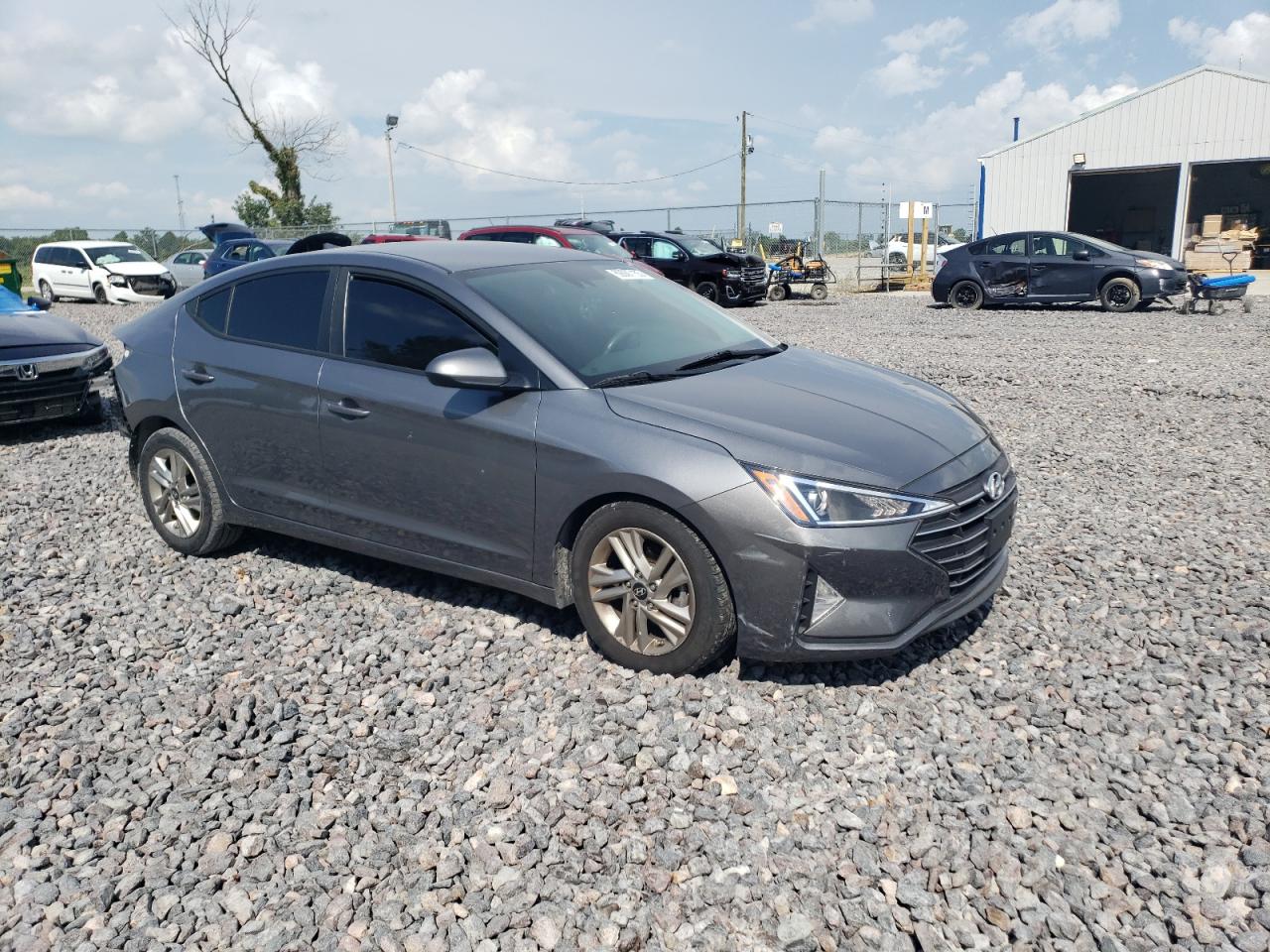HYUNDAI ELANTRA SEL