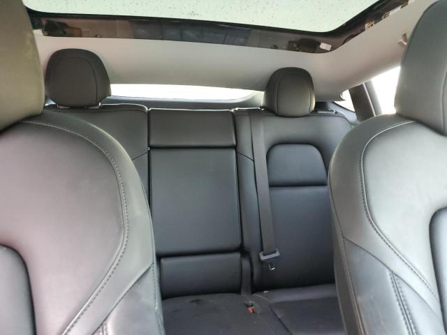 2022 TESLA MODEL Y 7SAYGAEE7NF548694