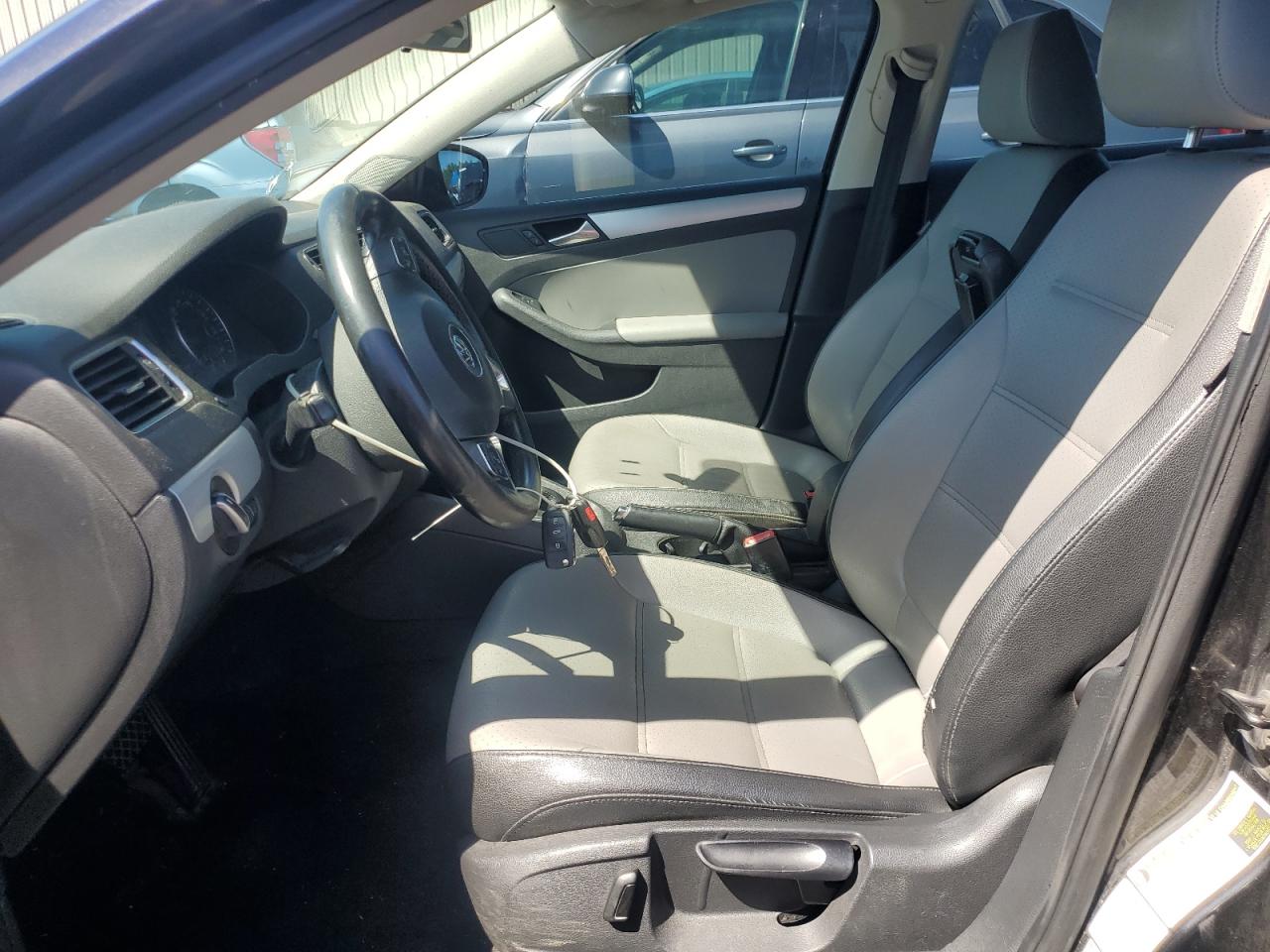 VOLKSWAGEN JETTA HYBRID