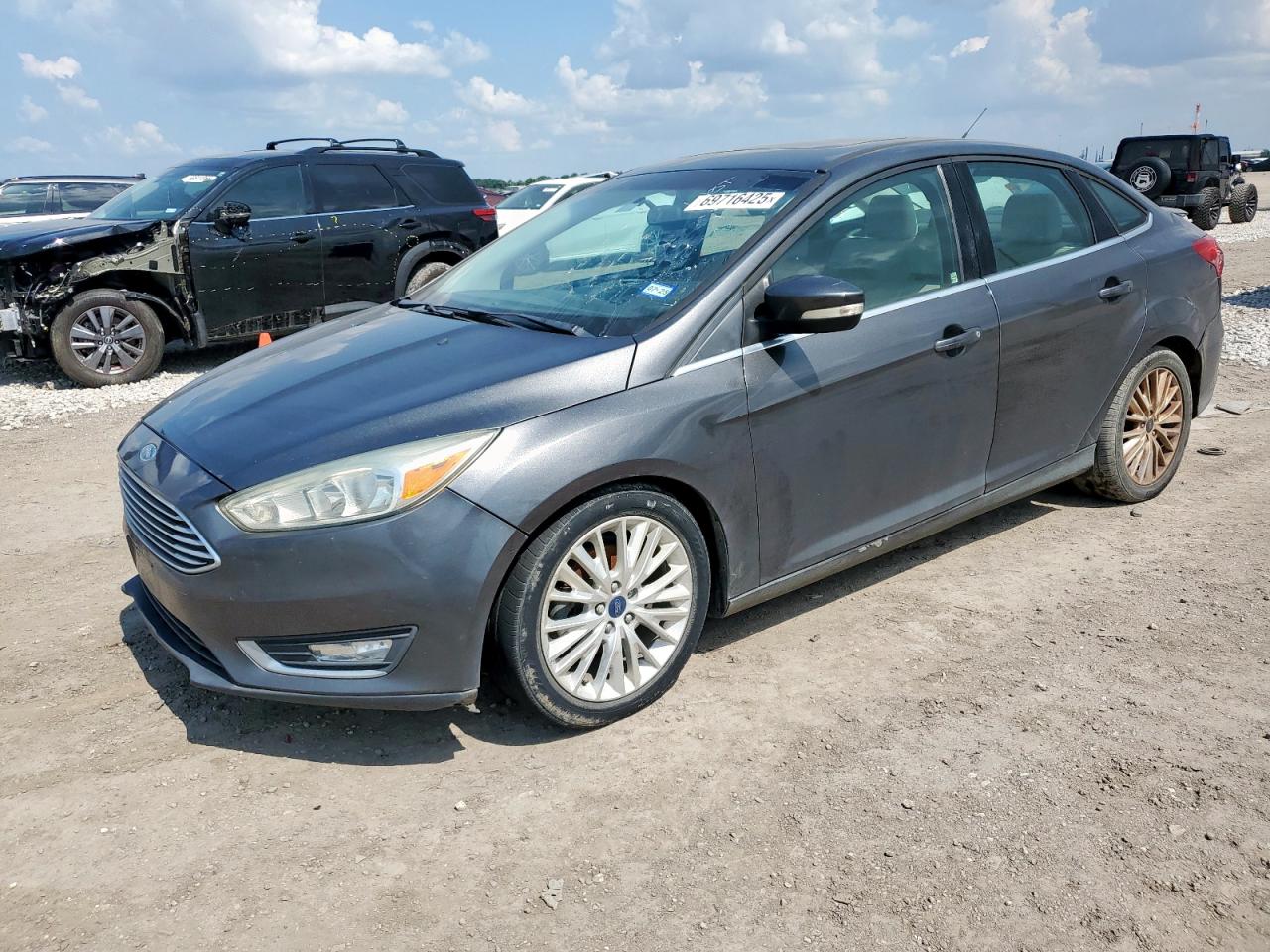 FORD FOCUS TITANIUM