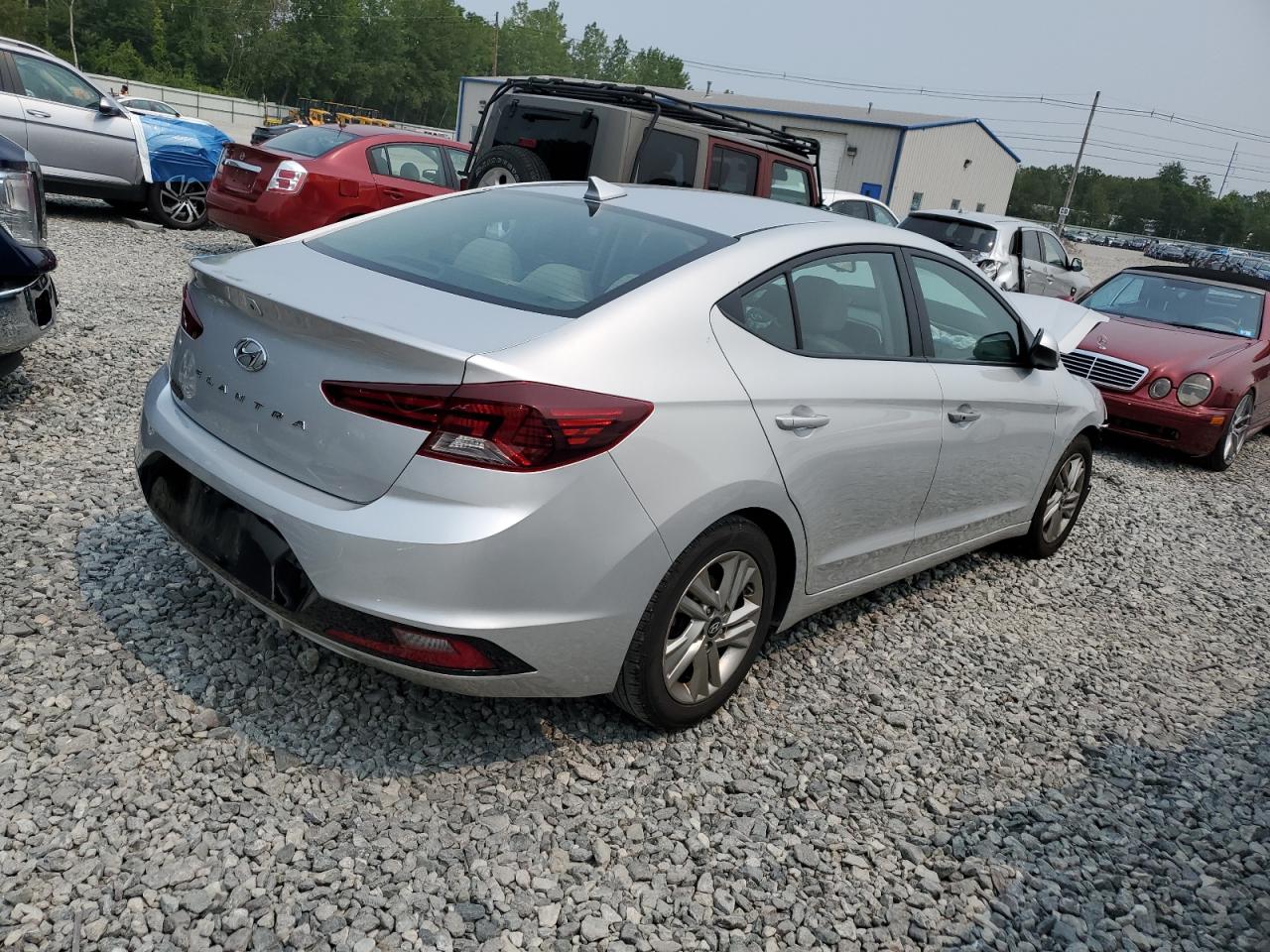 HYUNDAI ELANTRA SEL