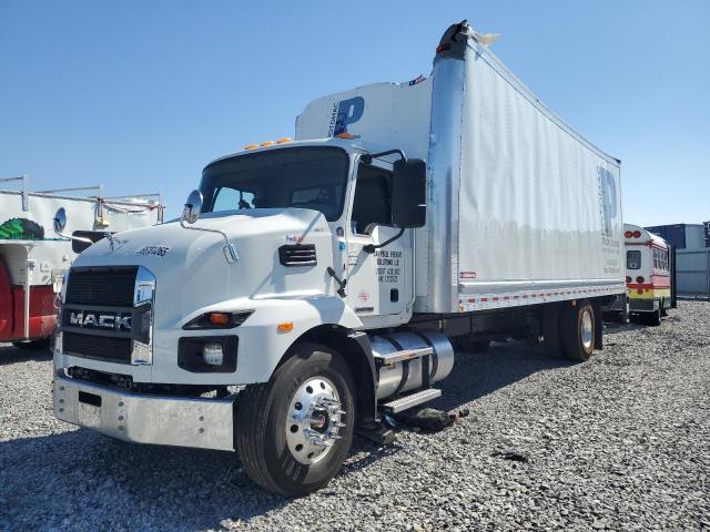 Global Auto Auctions: 2023 MACK MD