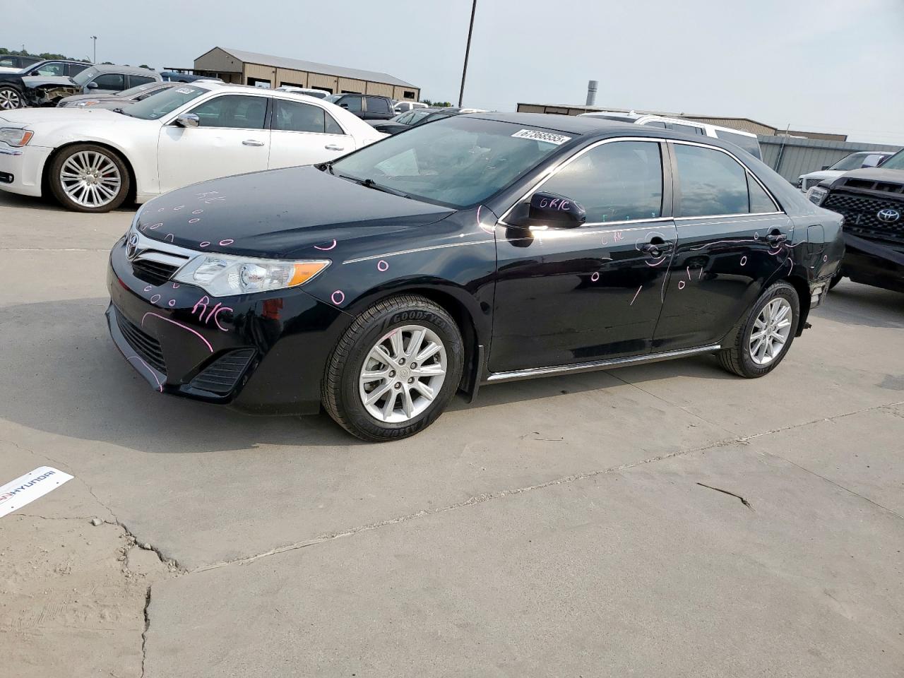 TOYOTA CAMRY BASE