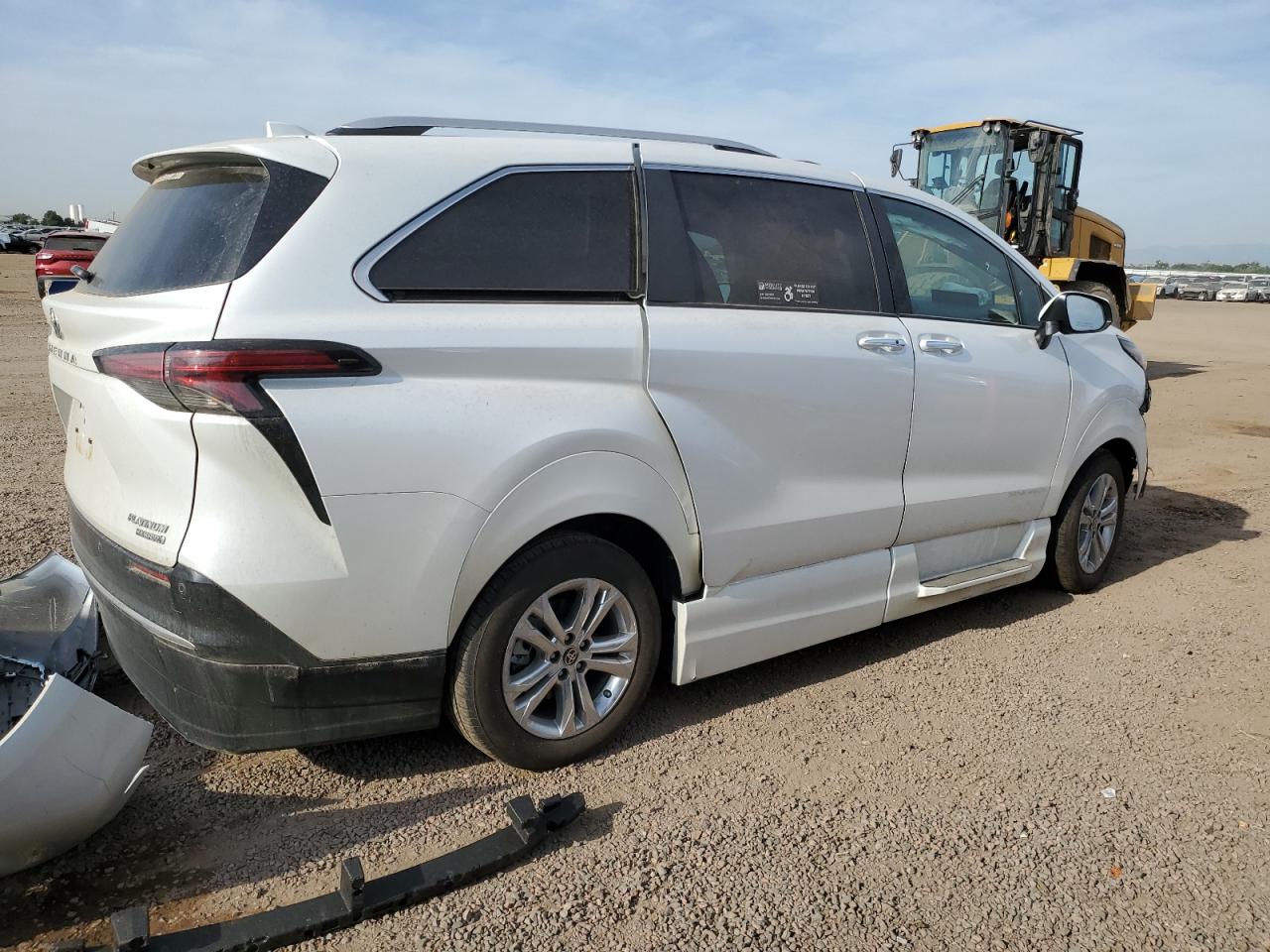 TOYOTA SIENNA LIMITED