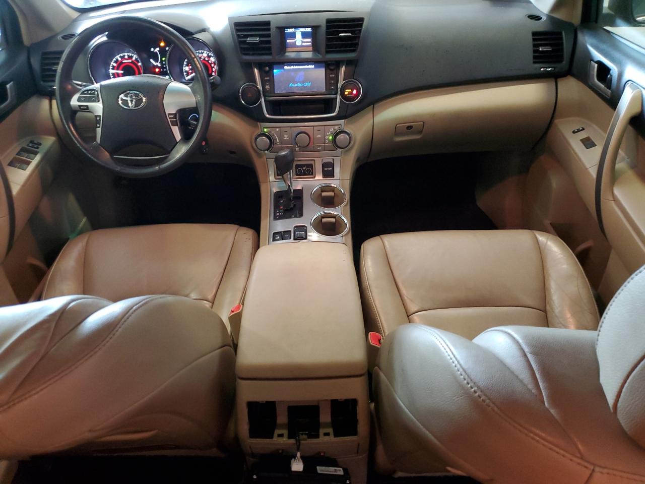 TOYOTA HIGHLANDER BASE