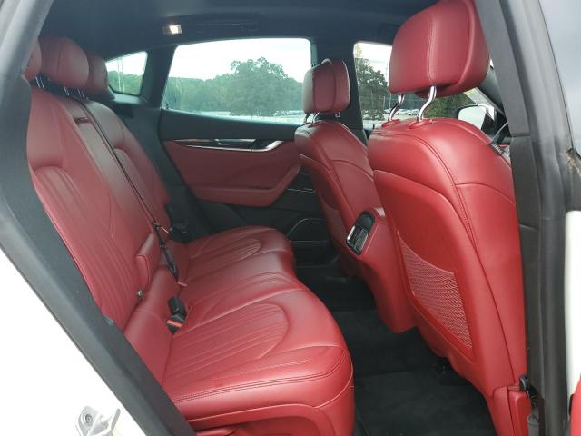 2018 MASERATI LEVANTE LU ZN661XUL2JX270701