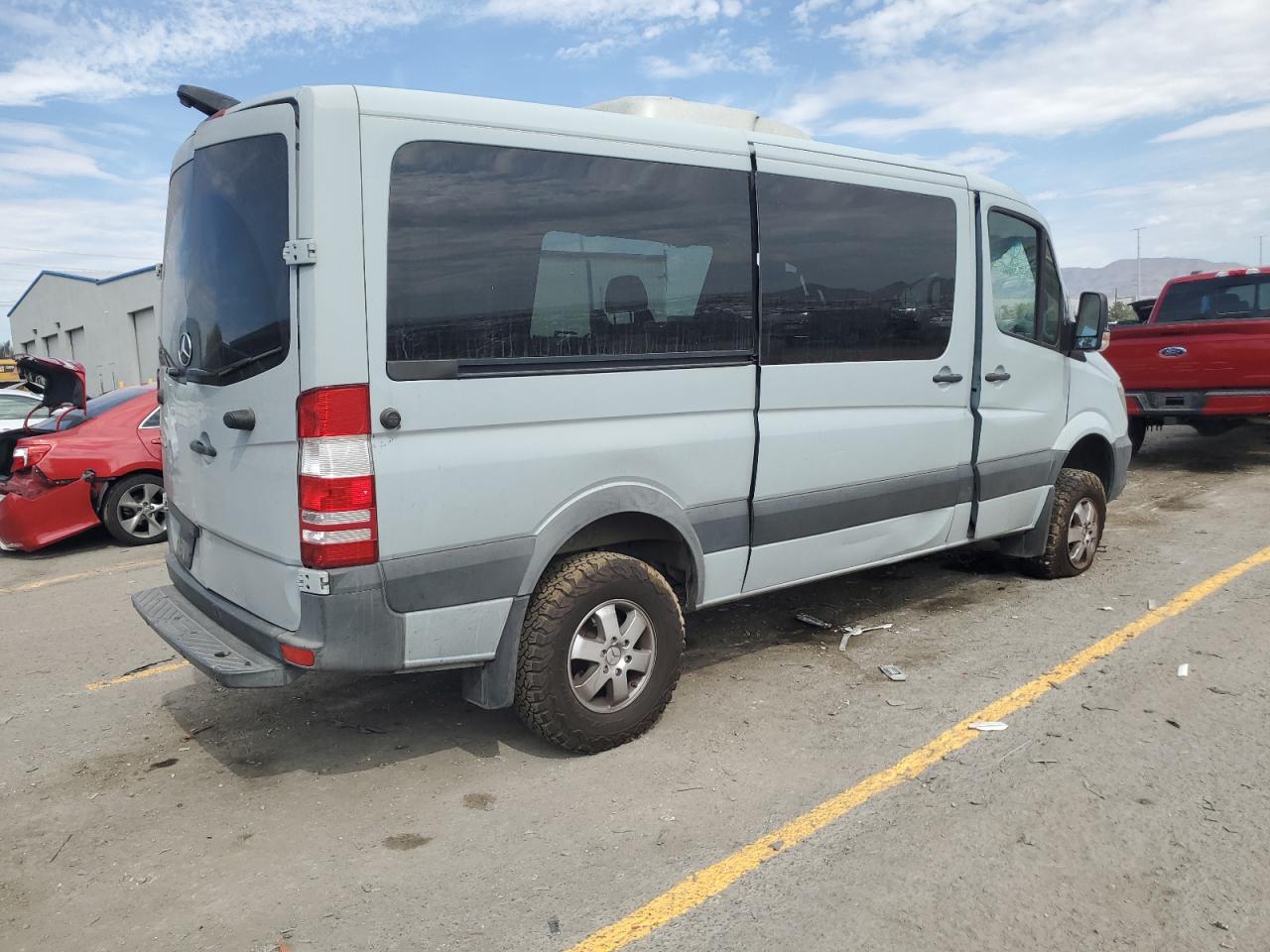 MERCEDES-BENZ SPRINTER 2500