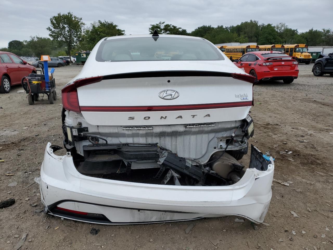 HYUNDAI SONATA HYBRID