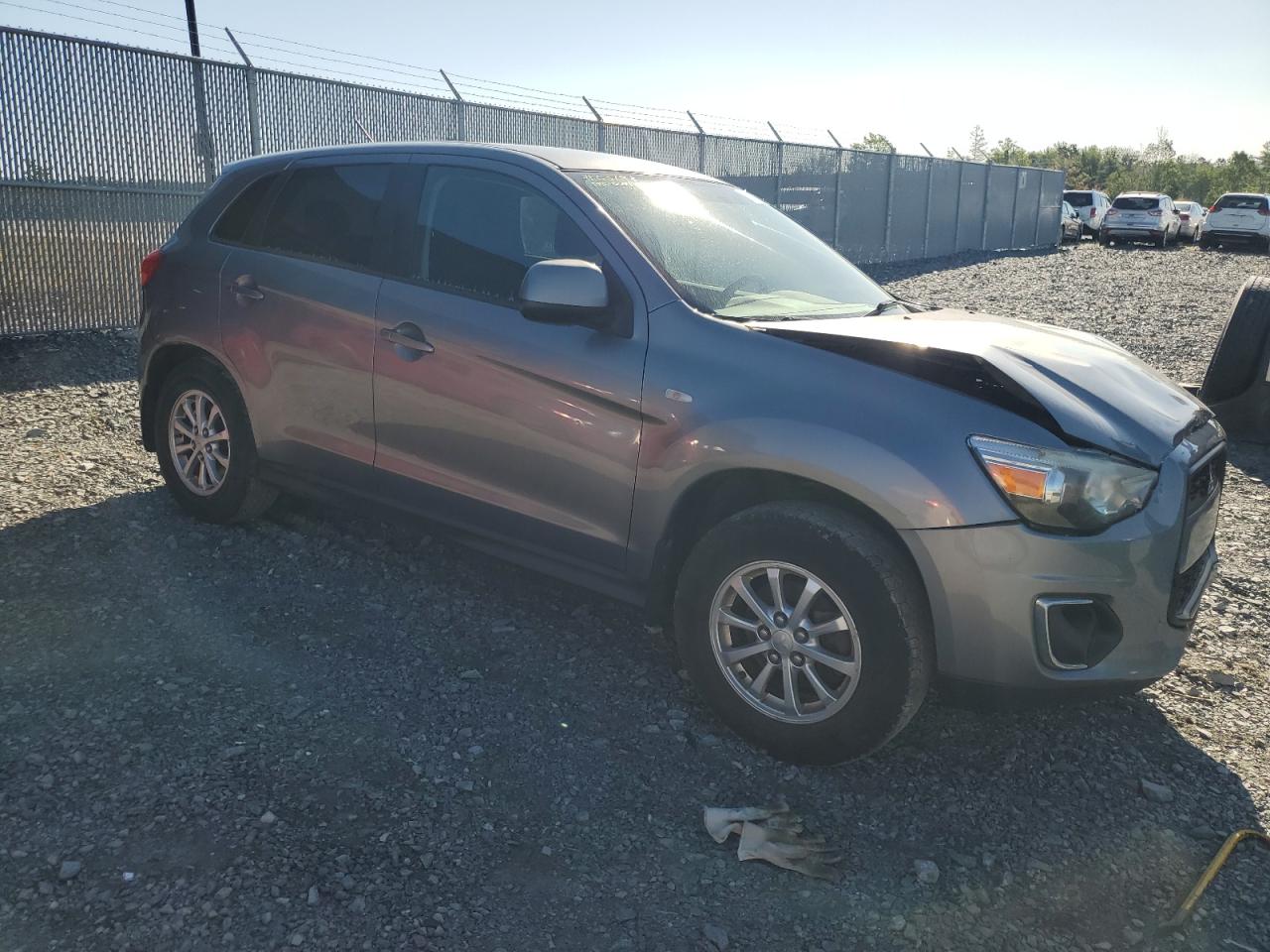 MITSUBISHI OUTLANDER SE