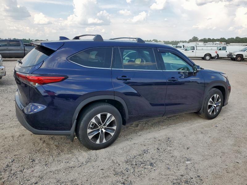 2022 TOYOTA HIGHLANDER - 5TDGZRBHXNS577229