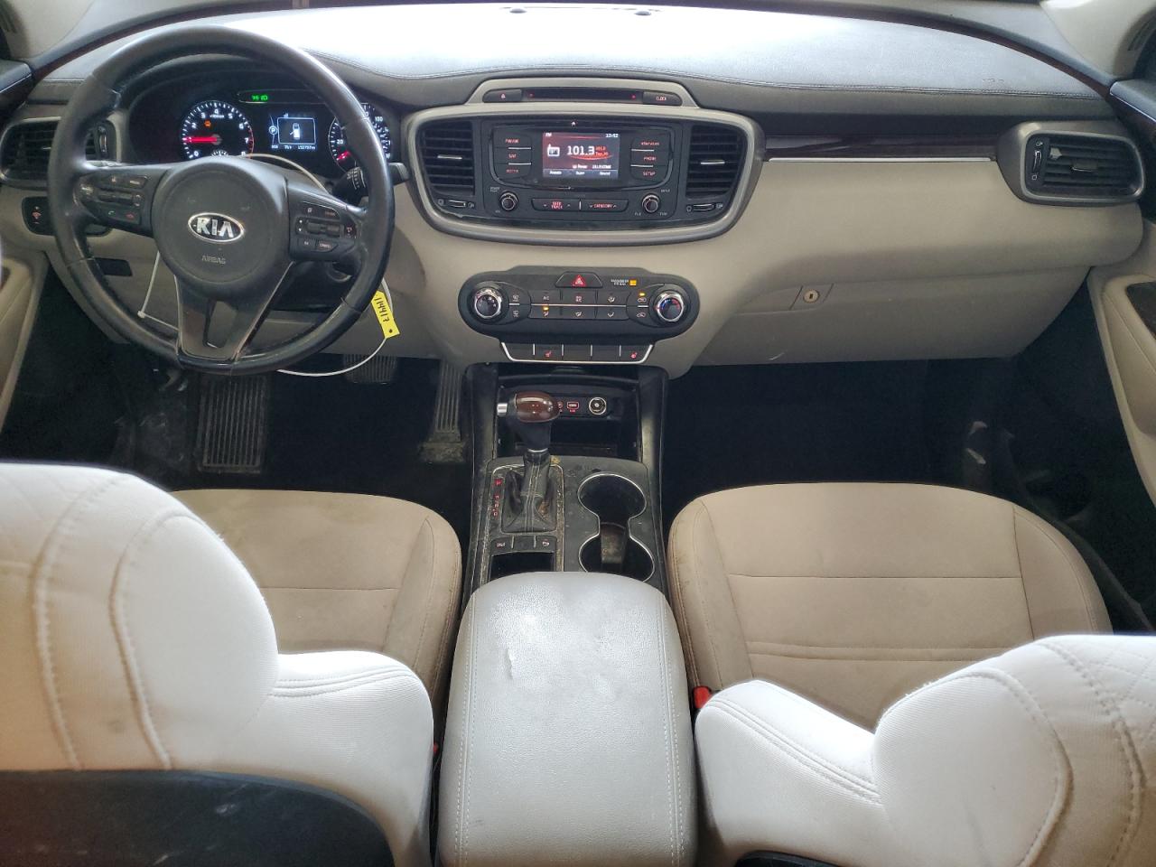 KIA SORENTO LX