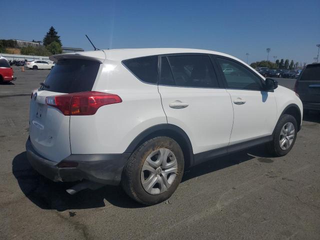 2015 TOYOTA RAV4 LE - JTMZFREV4FD050531