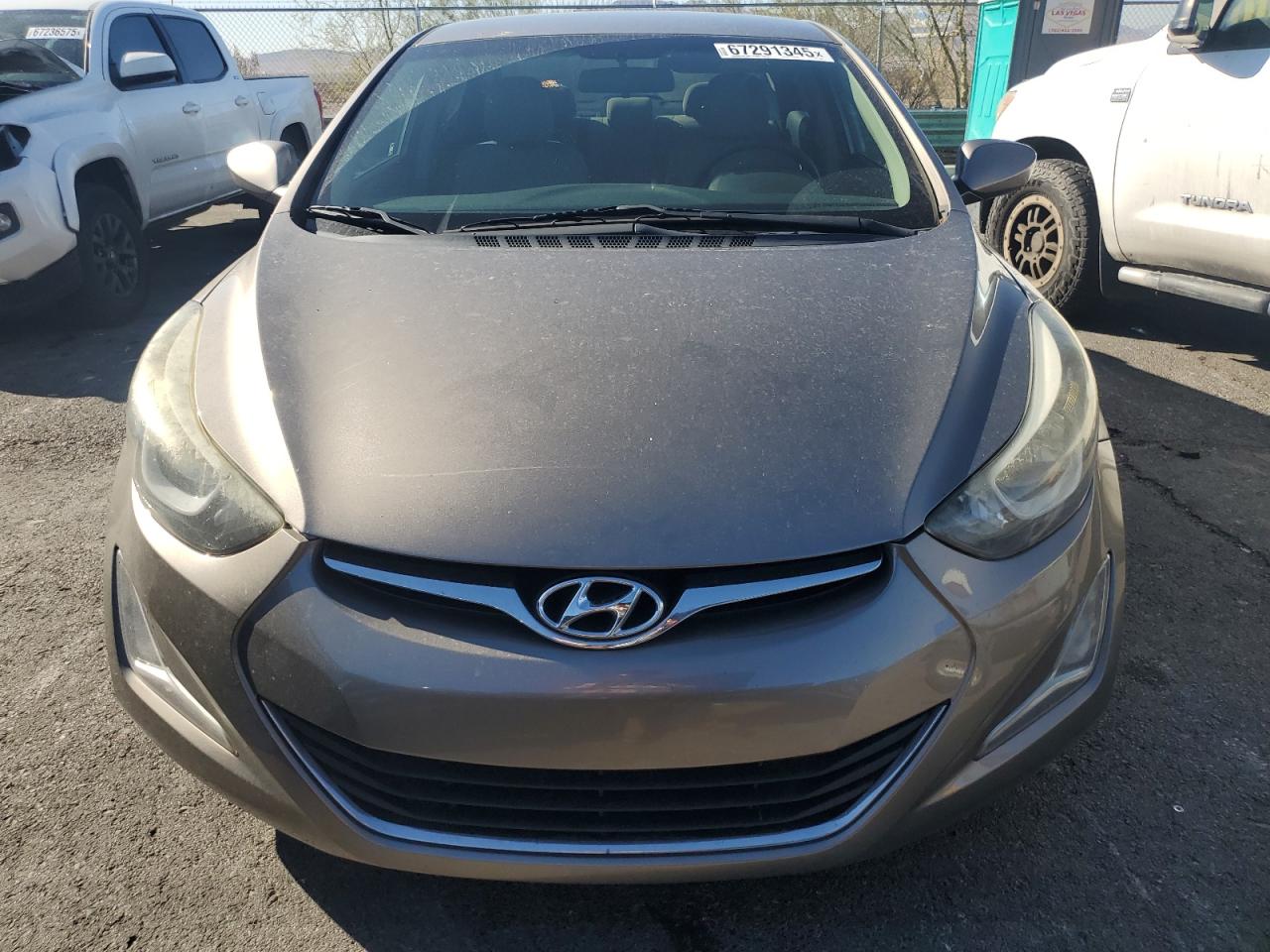 HYUNDAI ELANTRA SE