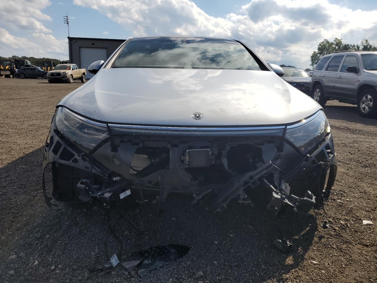 MERCEDES-BENZ EQS 450+