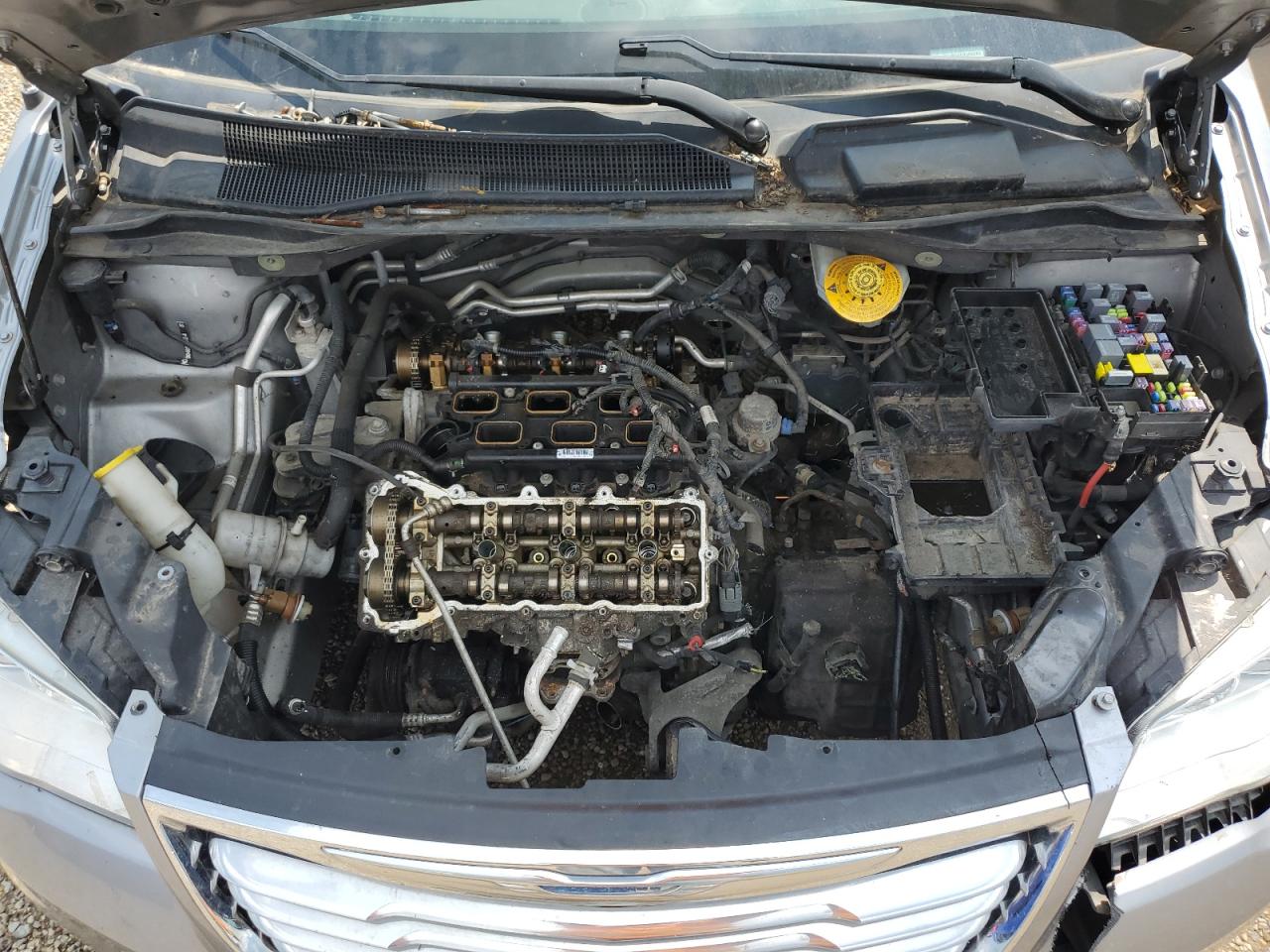 CHRYSLER TOWN & COUNTRY TOURING