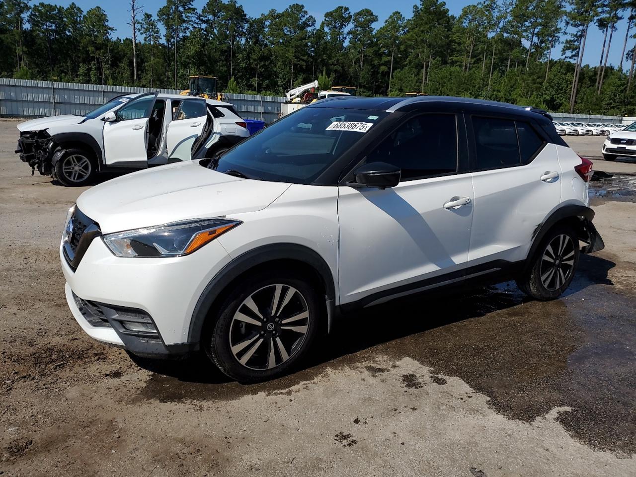 NISSAN KICKS SR