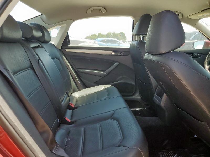 2015 VOLKSWAGEN PASSAT S - 1VWAT7A38FC012219