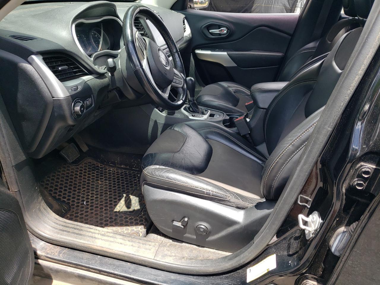 JEEP GRAND CHEROKEE LATITUDE PLUS