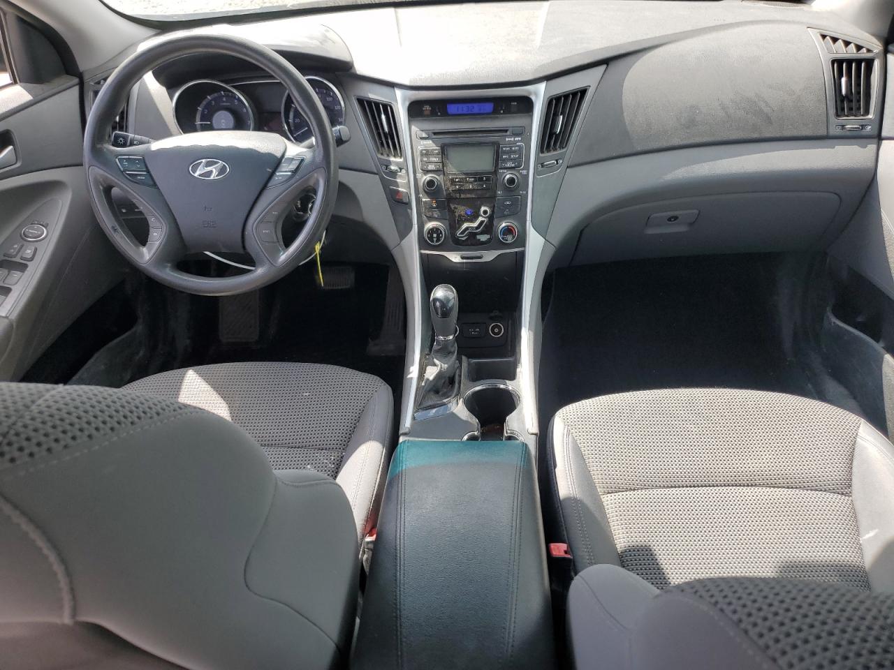 Lot #3217212425 2011 HYUNDAI SONATA GLS