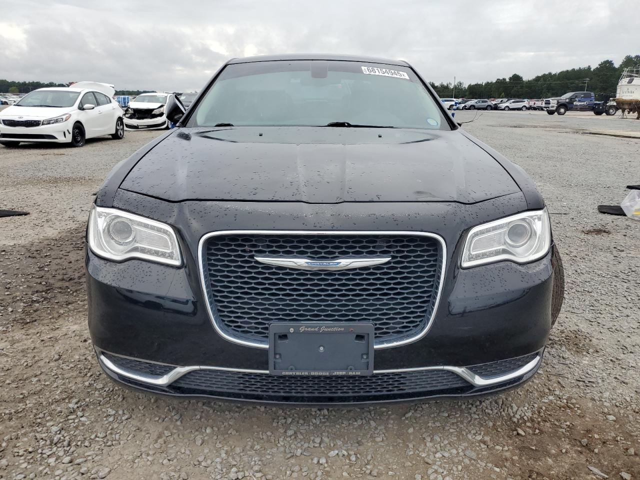 Lot #3310435298 2017 CHRYSLER 300 LIMITE