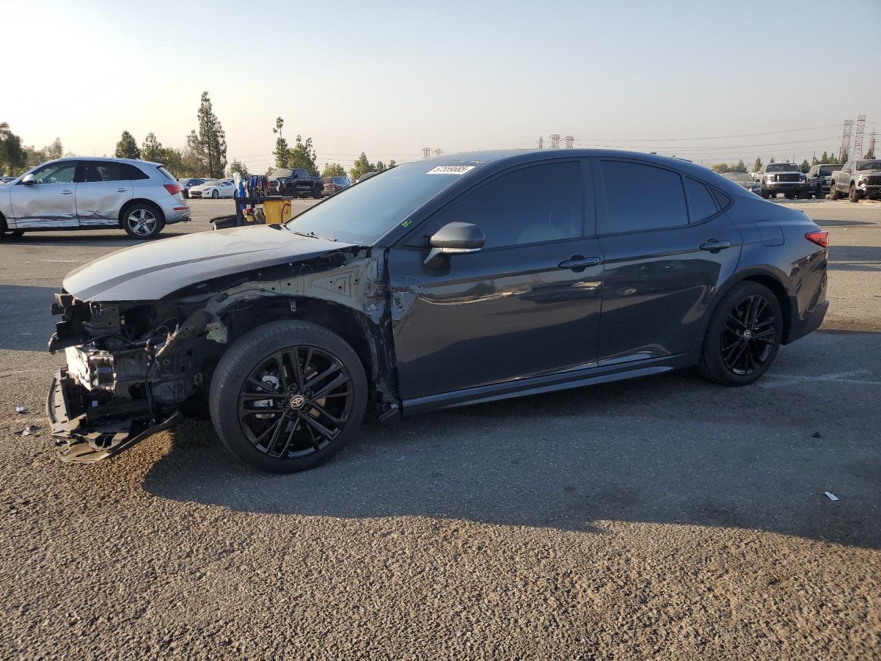 TOYOTA CAMRY XSE