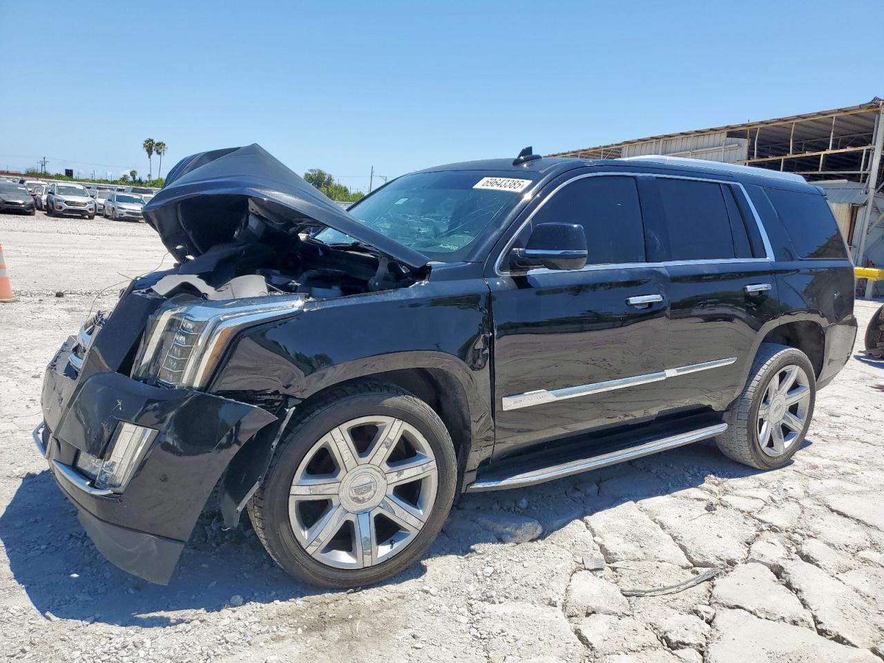 CADILLAC ESCALADE LUXURY