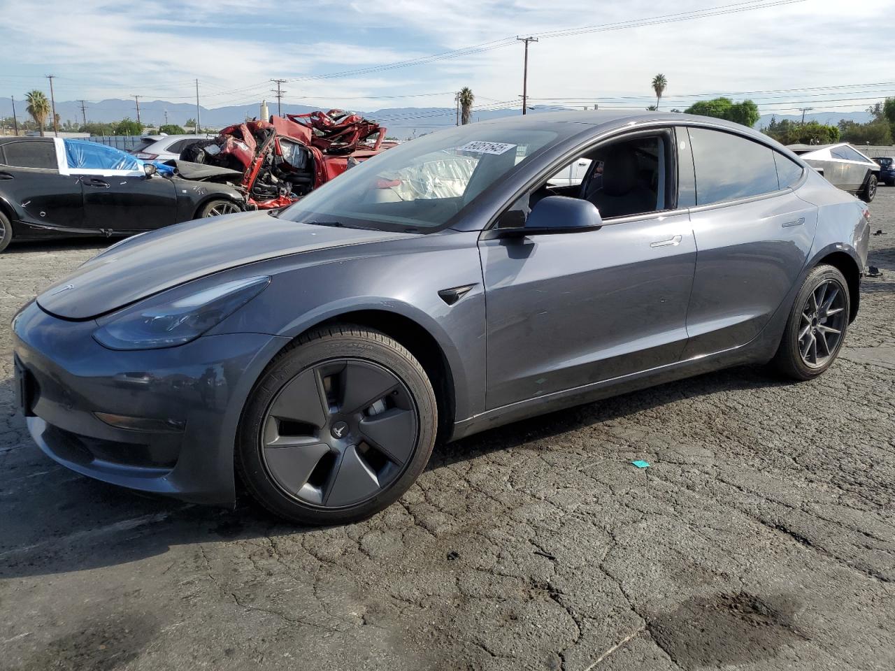 TESLA MODEL 3