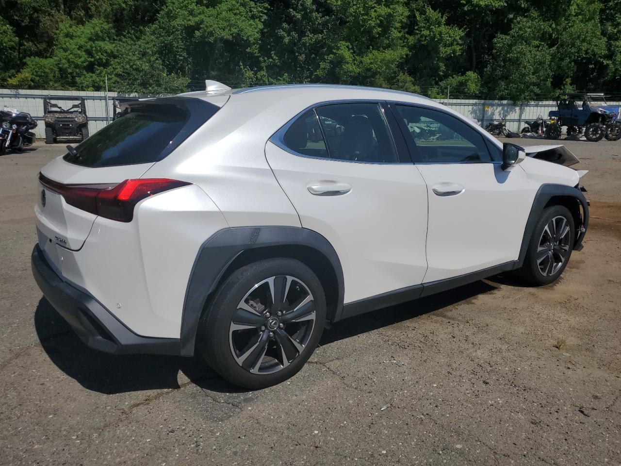 LEXUS UX 200