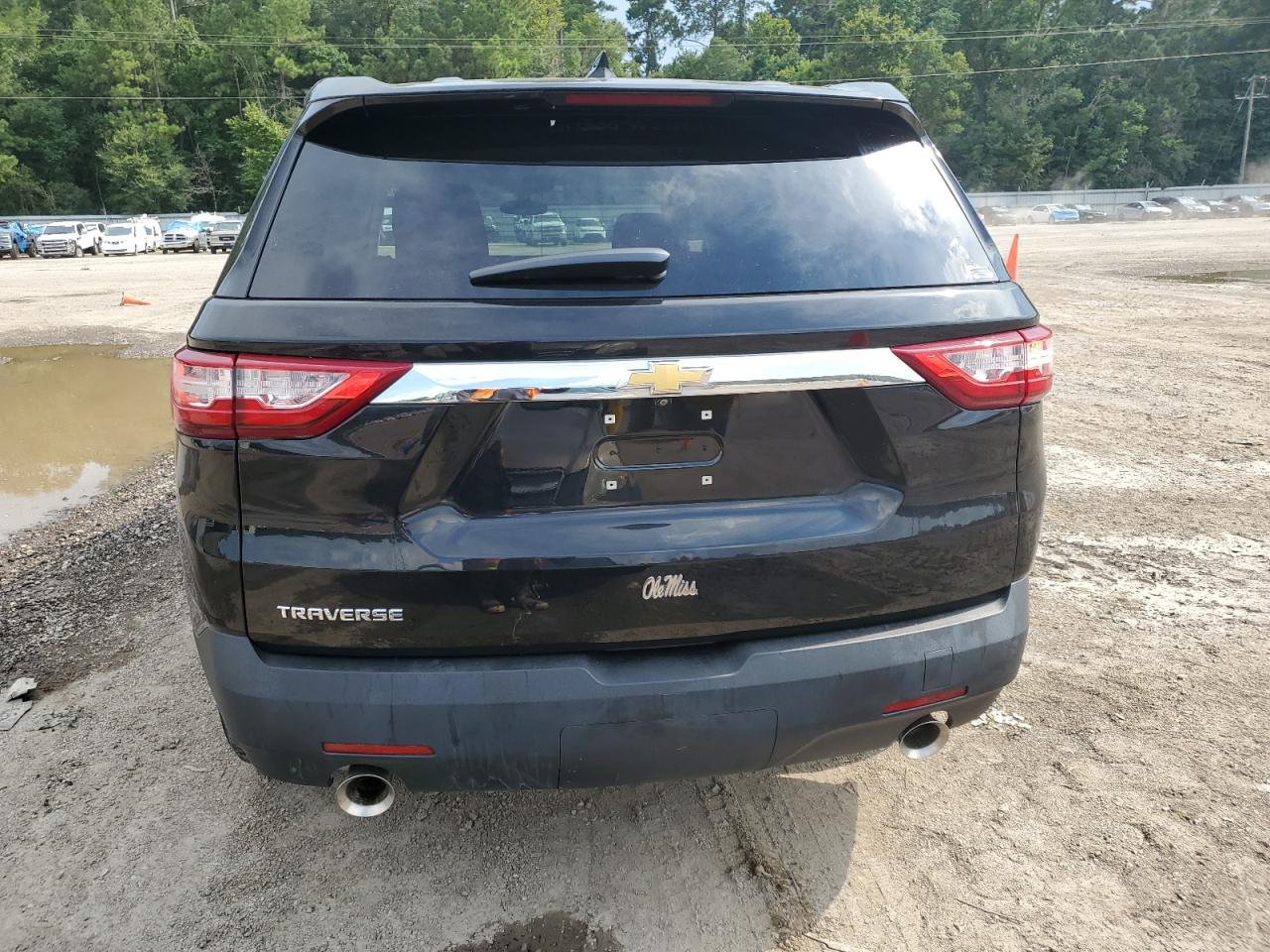 CHEVROLET TRAVERSE LS