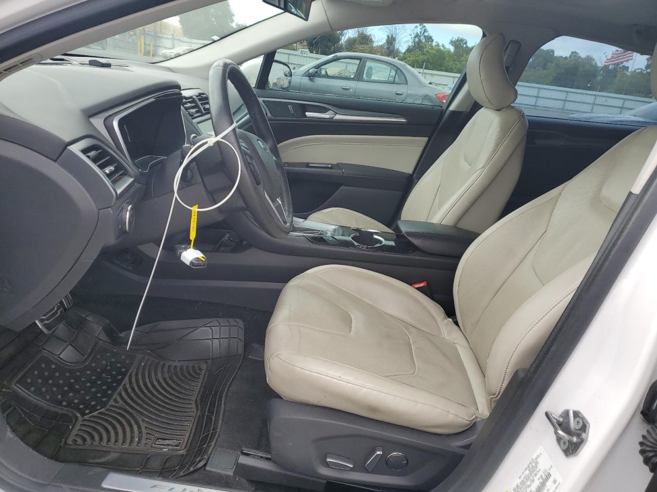 FORD FUSION TITANIUM HEV