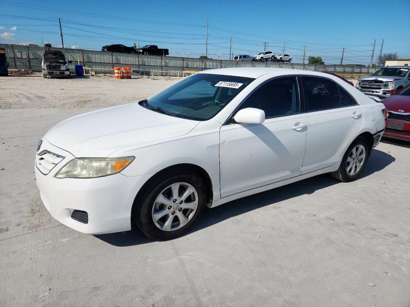 TOYOTA CAMRY BASE