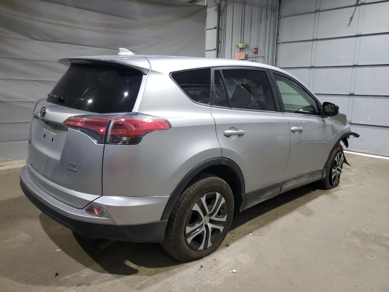 TOYOTA RAV4 LE