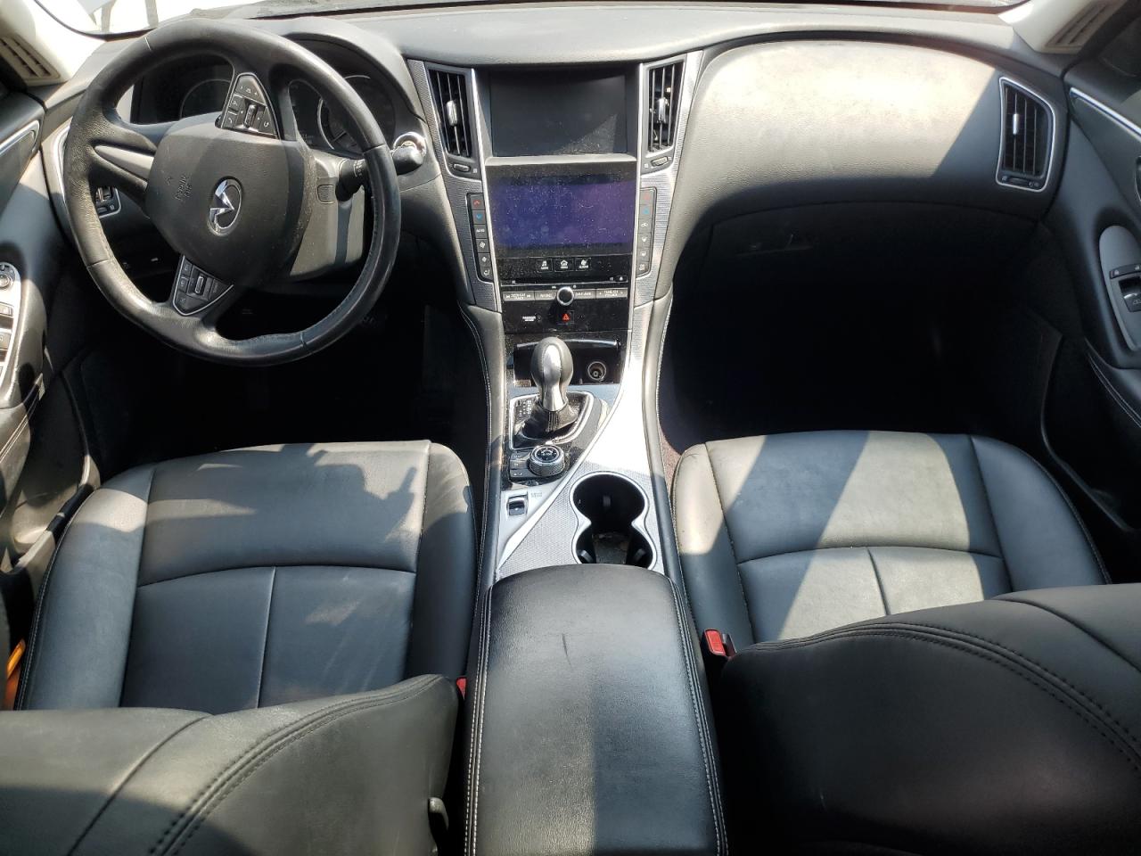 INFINITI Q50 PREMIUM