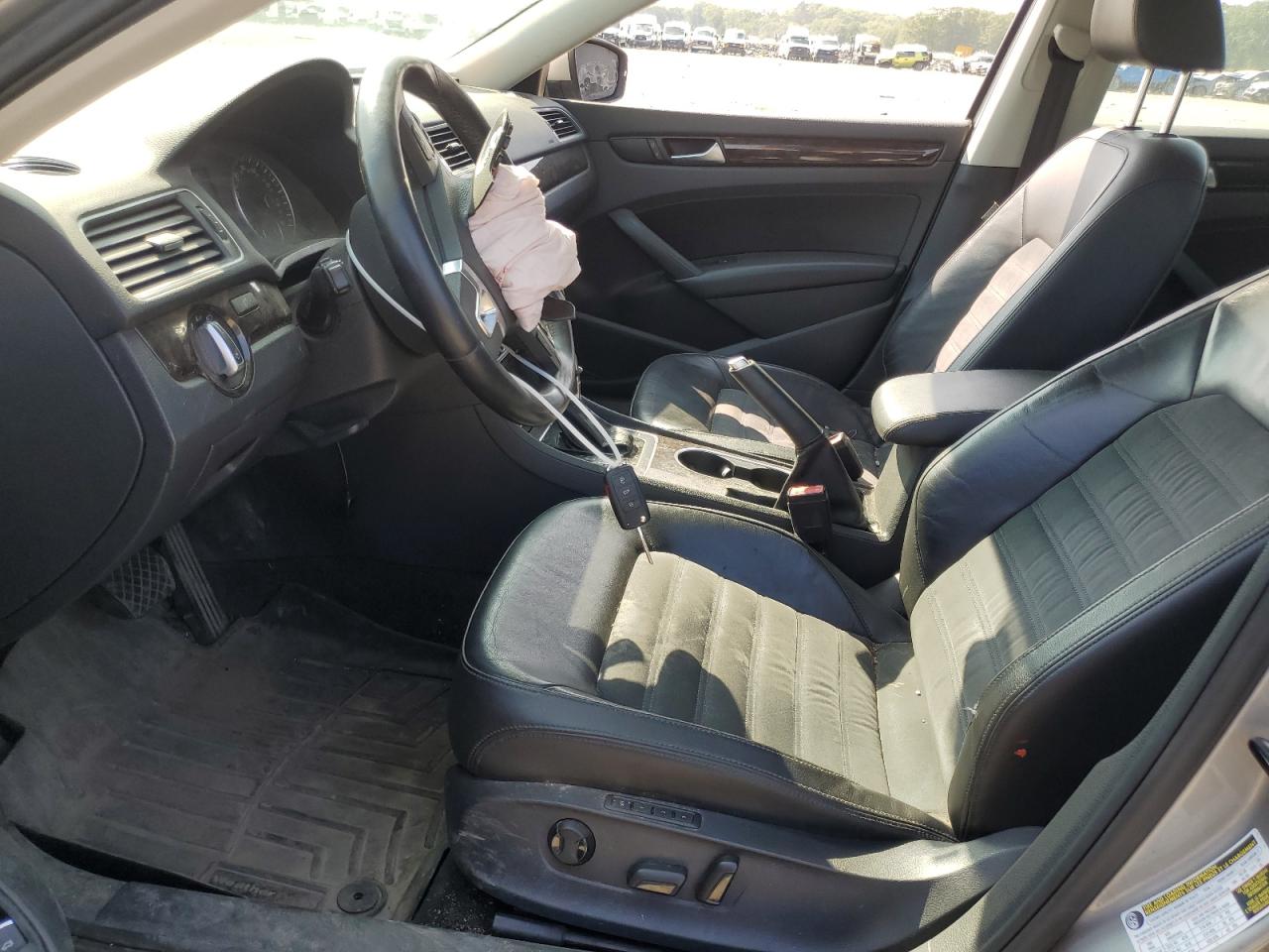 VOLKSWAGEN PASSAT SEL