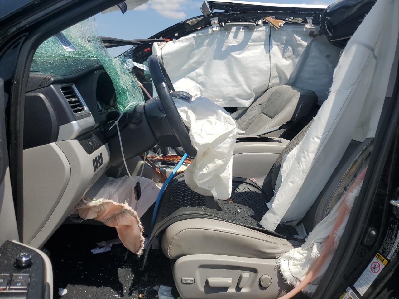 TOYOTA HIGHLANDER LIMITED