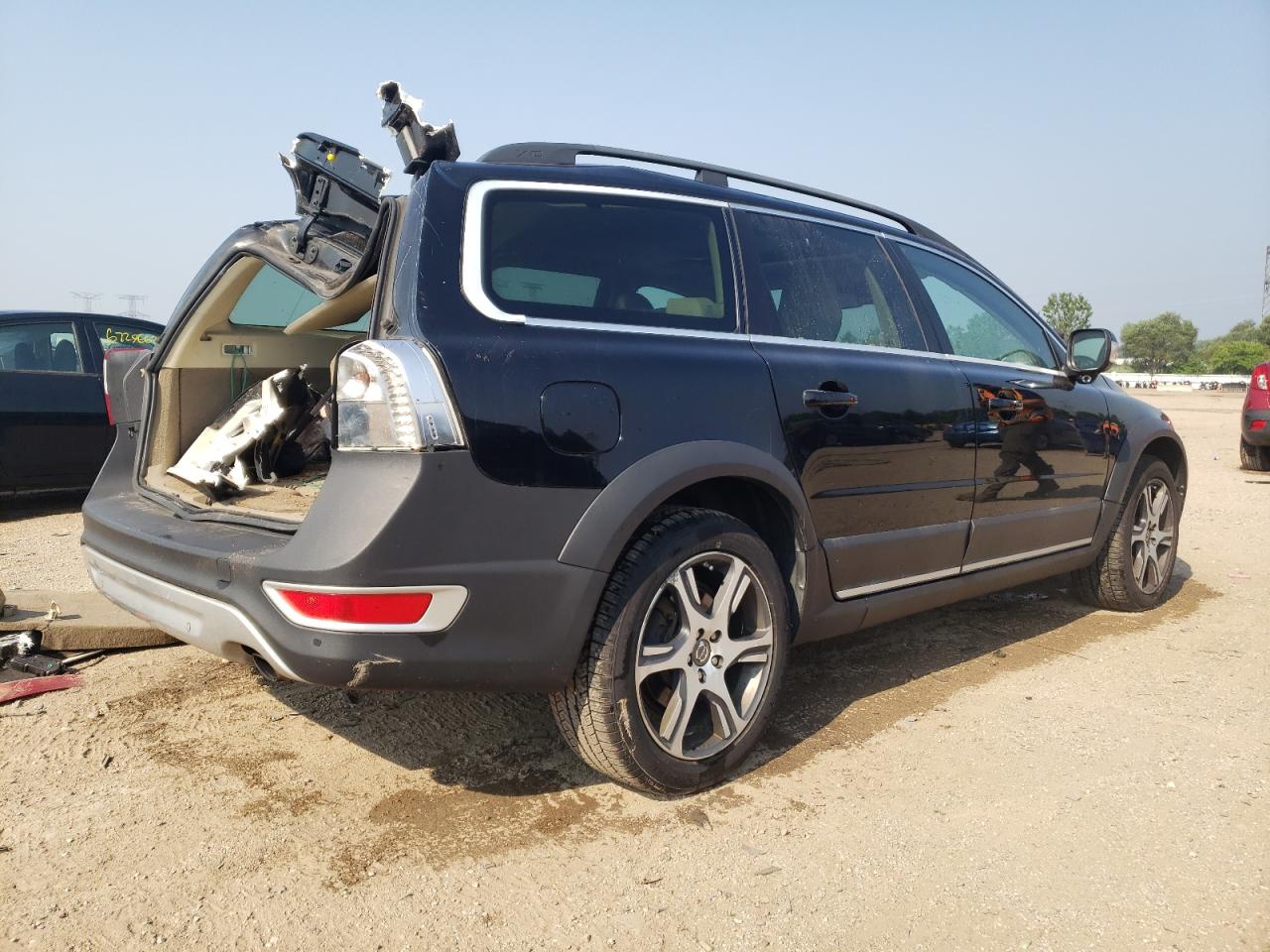 VOLVO XC70 T6