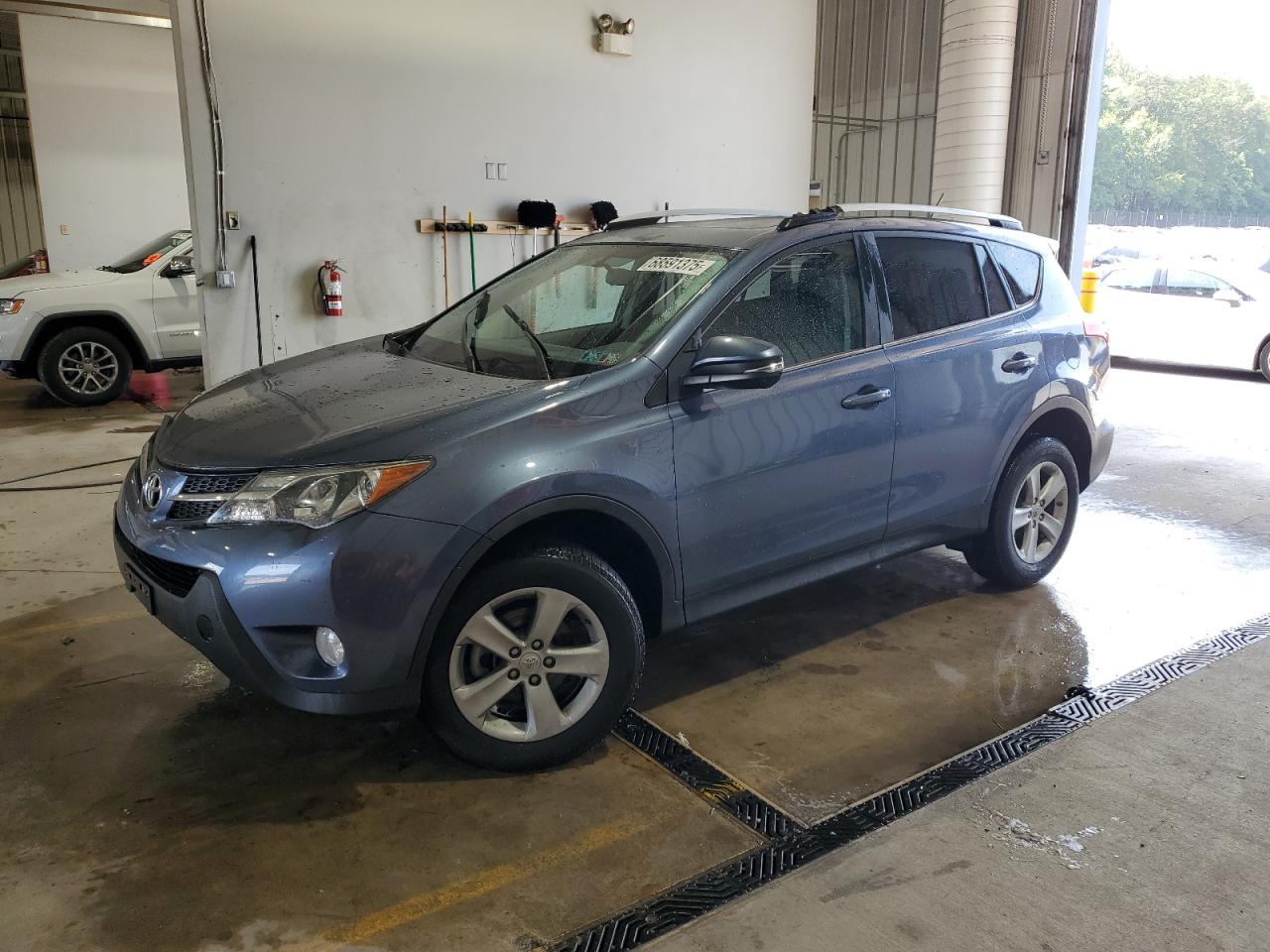TOYOTA RAV4 XLE