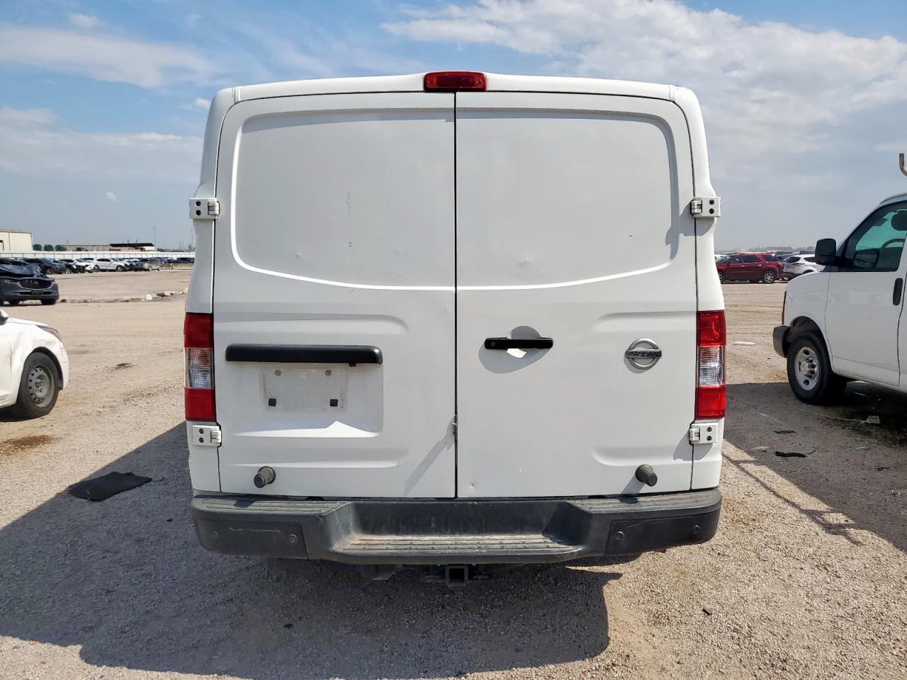 NISSAN NV2500 2500 SV